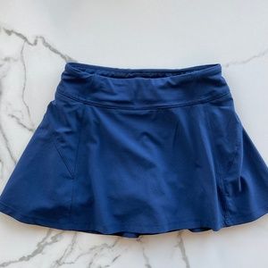 Athleta Girls Back-to-School Skort navy tennis skirt, *EXCELLENT* cond., M/8-10